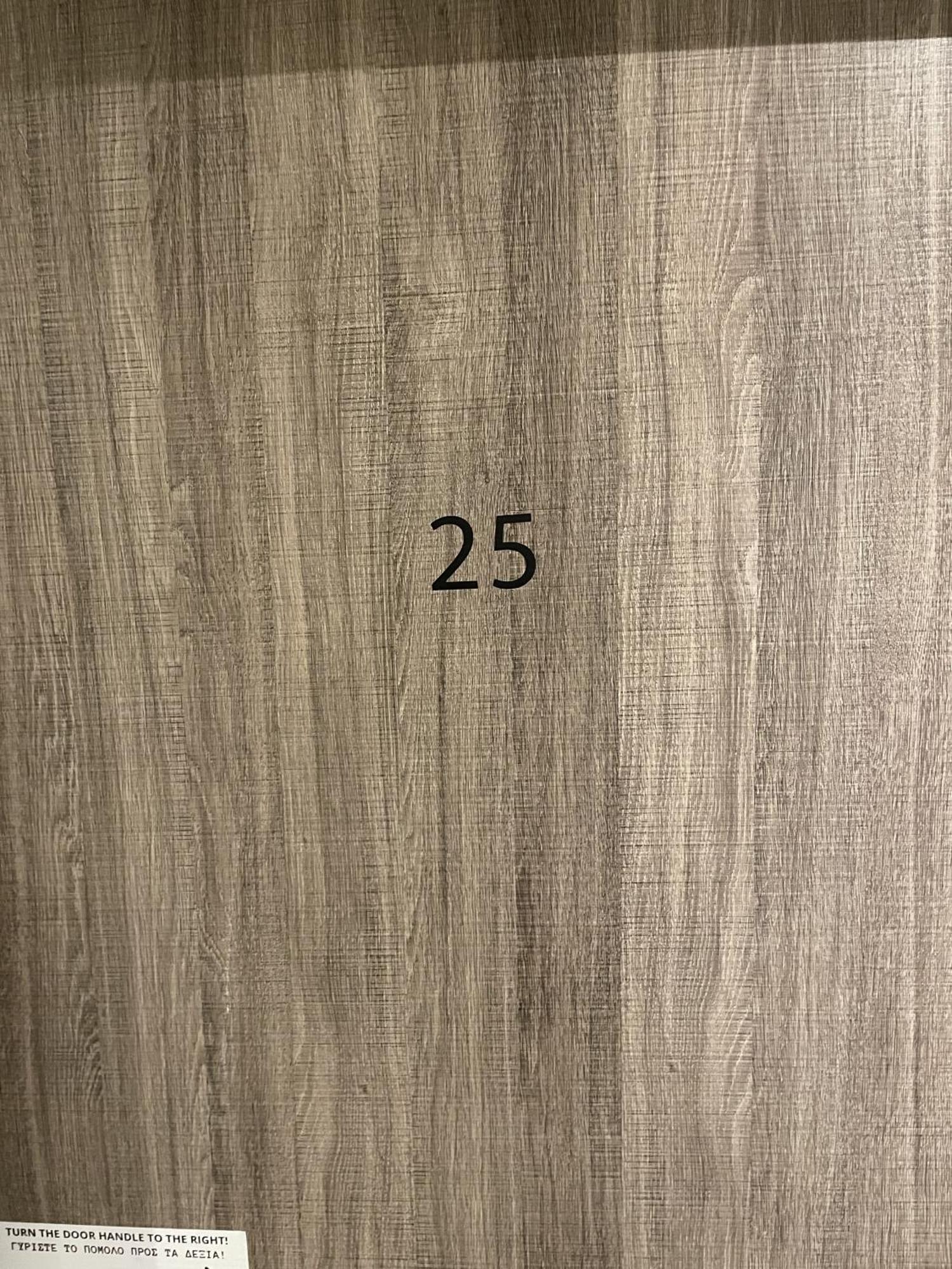Liberal Mini Rooms & Suites Atene Esterno foto